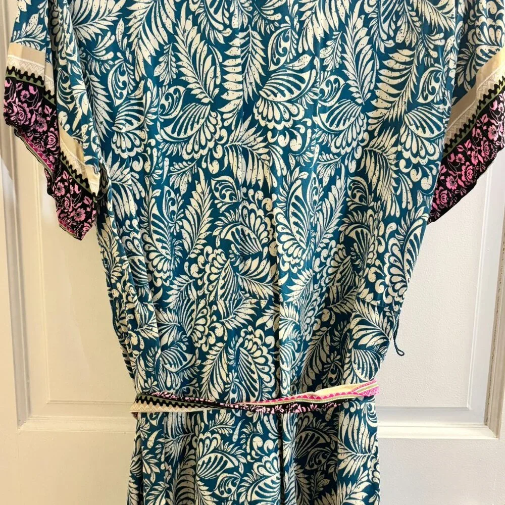 Beautiful Ann Taylor Button Dress - Picture 3 of 3